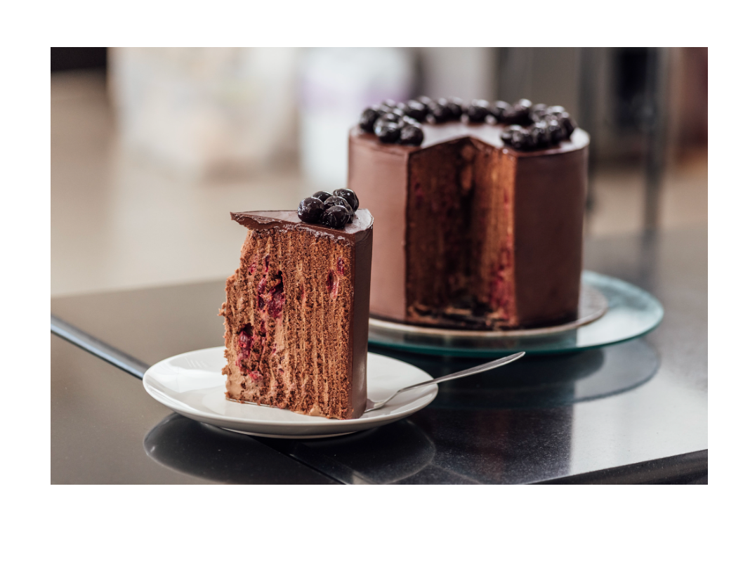 VERTICAL LAYERED SPARTAK HONEY CAKE