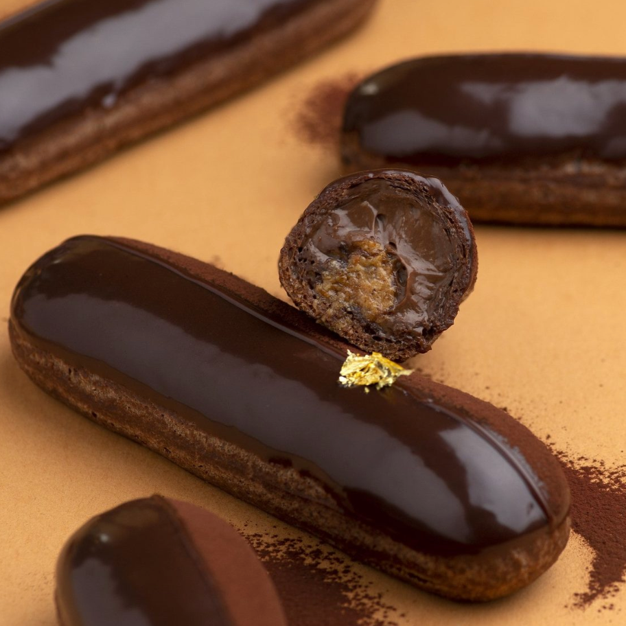 CHOCOLATE ECLAIR - XL SIZE