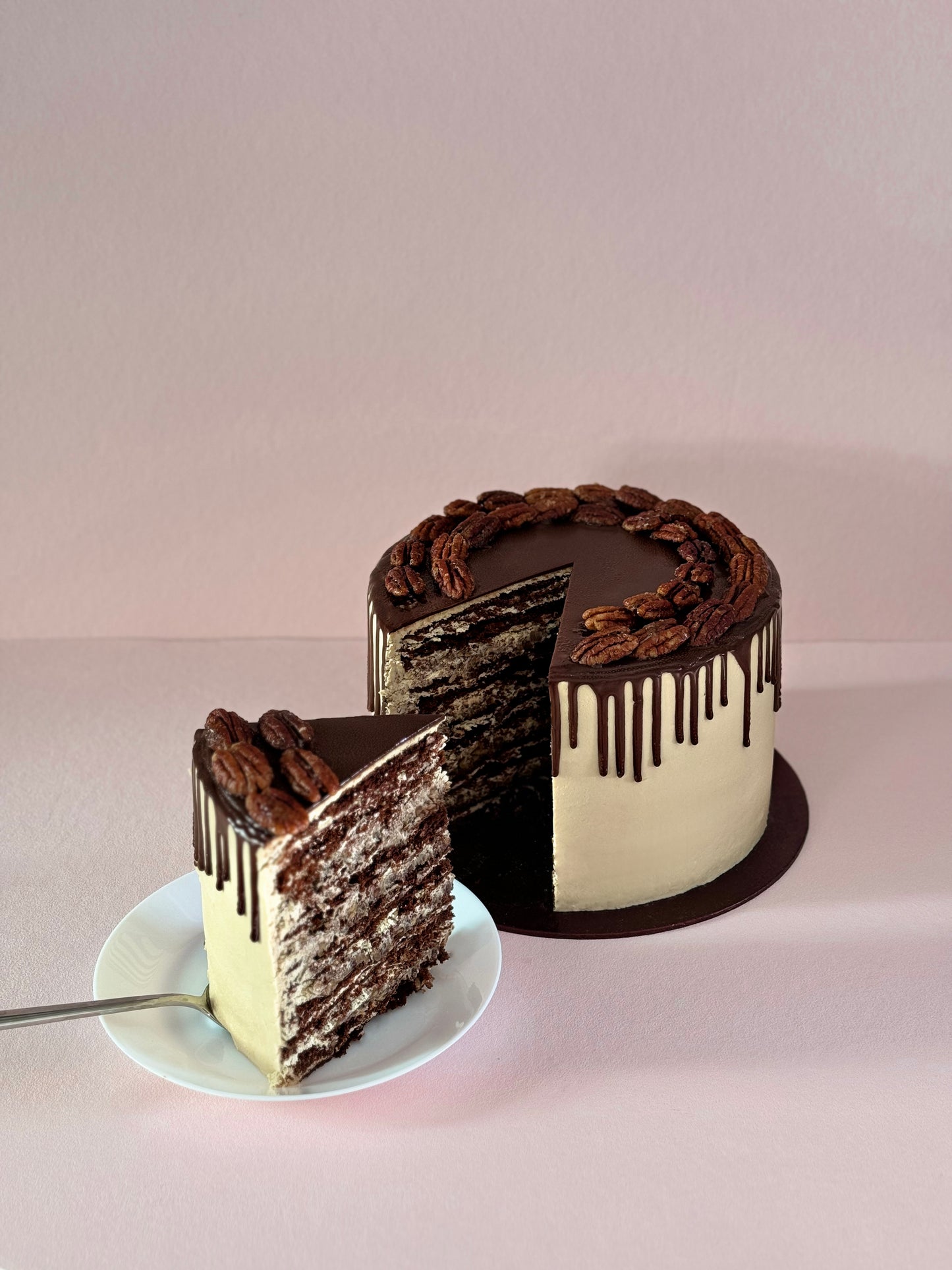 COFFEE TOFFEE PECAN CAKE